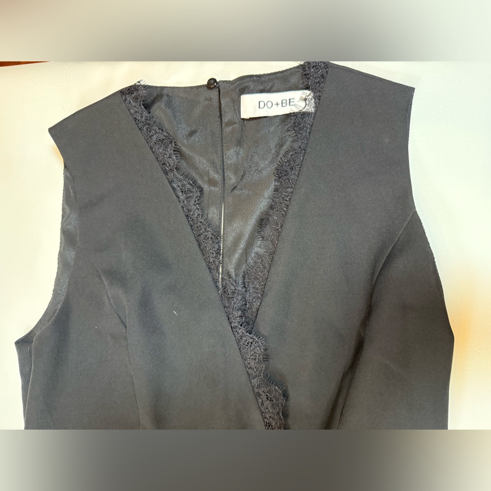 Do+Be lace black jumpsuit, small flaw, size medium (bin B) - Picture 10 of 12